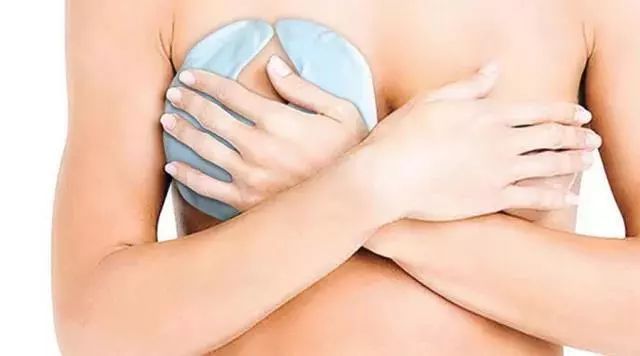 粉红120乳腺健康：从乳房外形自测潜在哪些疾病？