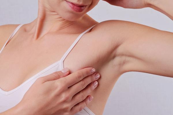 粉红120乳腺健康：警惕！四种症状预示着乳腺癌的发生